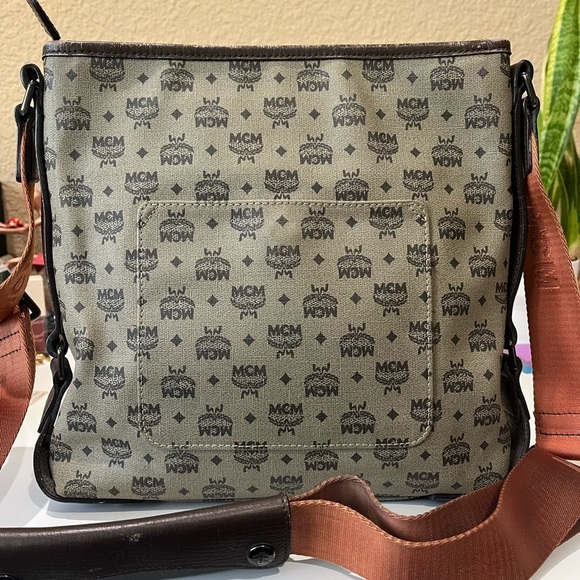 MCM MESSENGER BAG - Picture 2 of 16